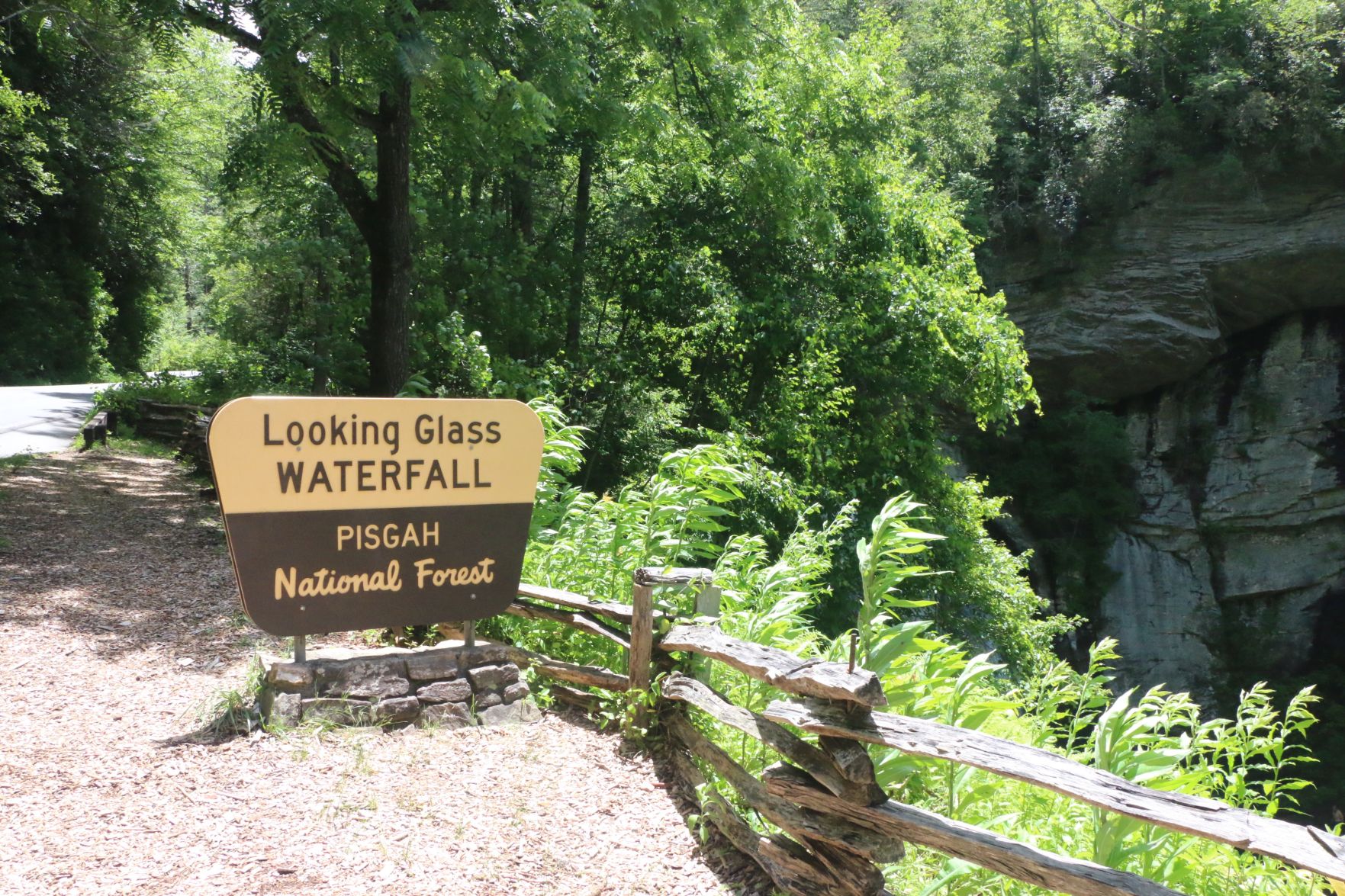 Looking Glass Fall sign